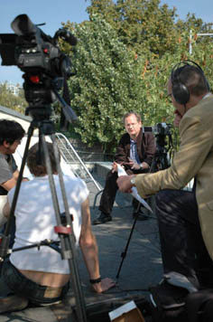 Lawrence Lessig being interviewed at WOS4